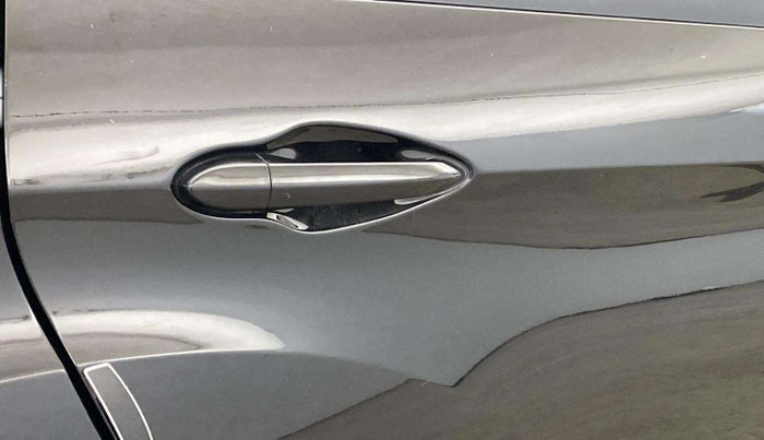 2023 Tata NEXON XZA PLUS LUX SUNROOF RED DARK PETROL, Petrol, Automatic, 20,383 km, Right rear door - Minor scratches