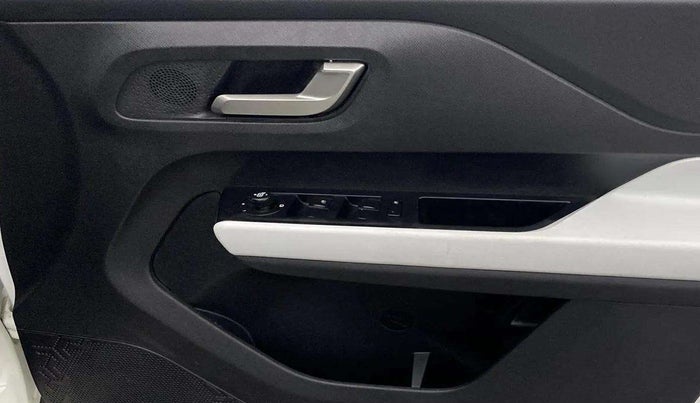 2024 Tata PUNCH Creative Plus (S) AMT, Petrol, Automatic, 3,781 km, Driver Side Door Panels Control