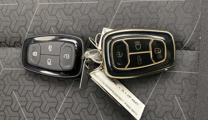 2024 Tata PUNCH Creative Plus (S) AMT, Petrol, Automatic, 3,781 km, Key Close Up