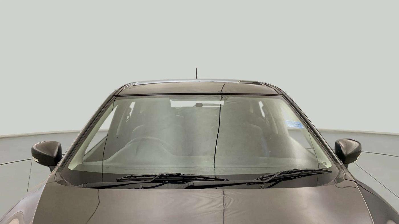2017 Maruti Baleno DELTA PETROL 1.2, Petrol, Manual, 24,881 km, Front Windshield