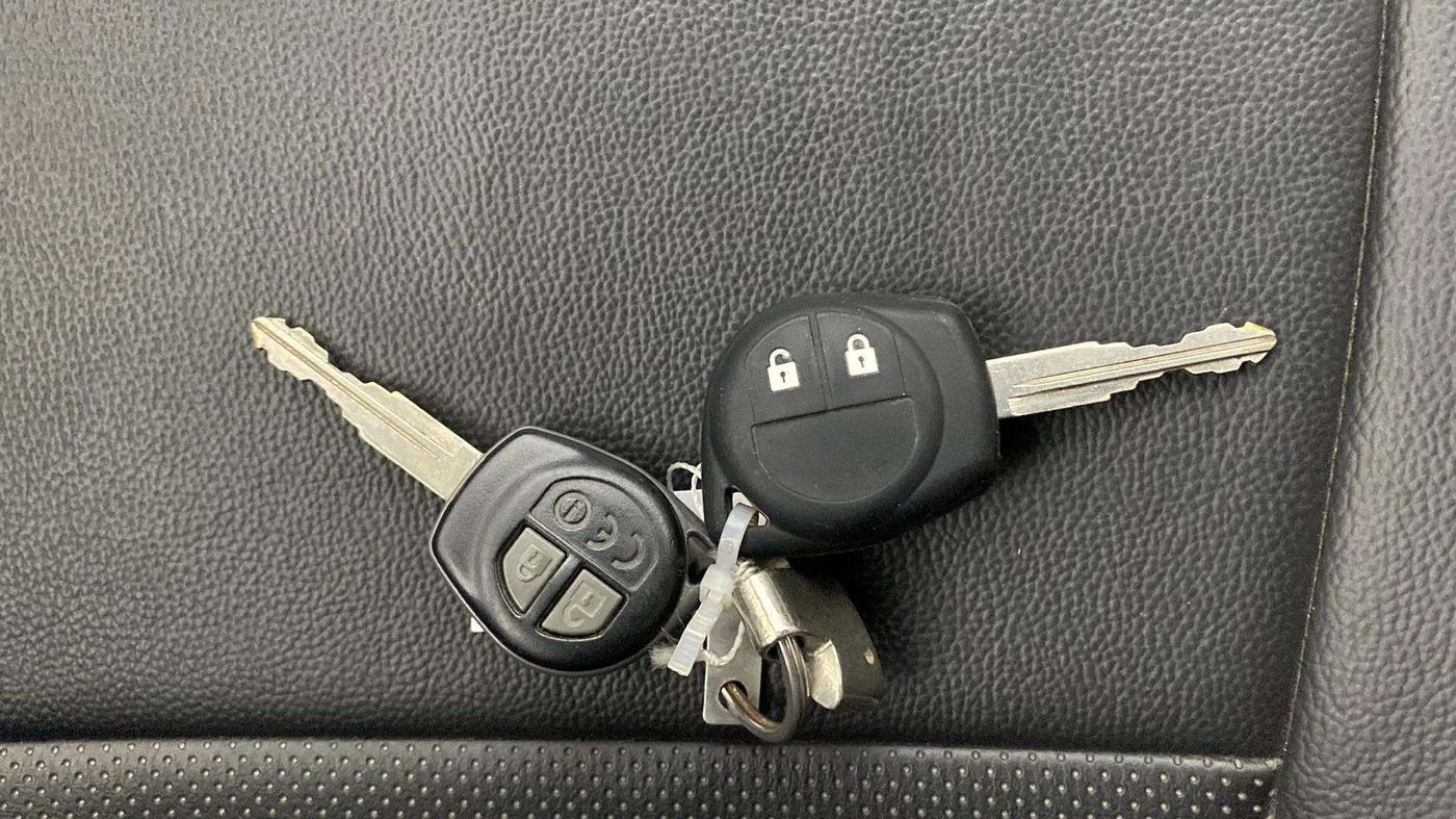 2017 Maruti Baleno DELTA PETROL 1.2, Petrol, Manual, 24,881 km, Key Close Up