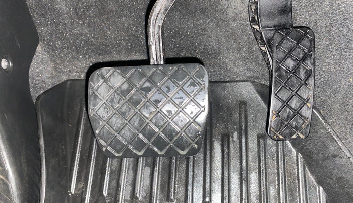 2022 Volkswagen VIRTUS HIGHLINE TSI 1.0 AT, Petrol, Automatic, 28,552 km, Pedals