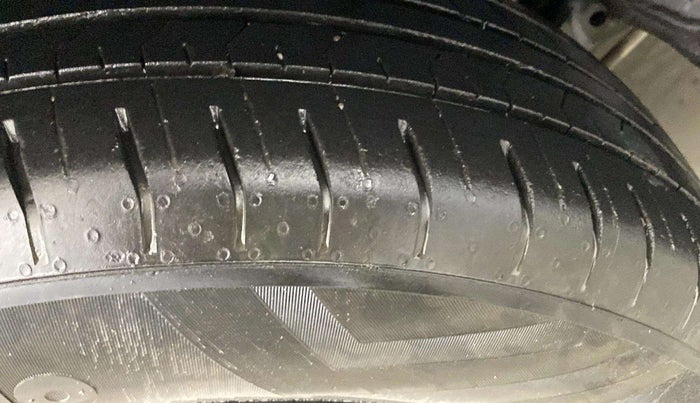 2021 Hyundai VENUE S 1.2, Petrol, Manual, 29,335 km, Left Front Tyre Tread