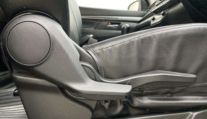 2021 Maruti XL6 ZETA MT, Petrol, Manual, 50,077 km, Driver Side Adjustment Panel