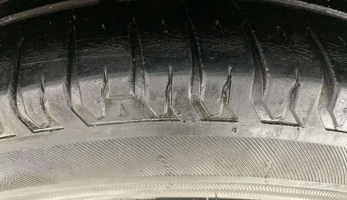 2021 Maruti XL6 ZETA MT, Petrol, Manual, 50,077 km, Right Front Tyre Tread
