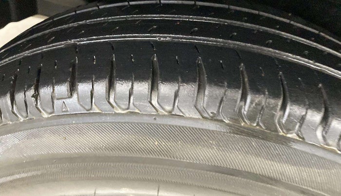2019 Maruti Dzire LXI, Petrol, Manual, 48,359 km, Left Front Tyre Tread
