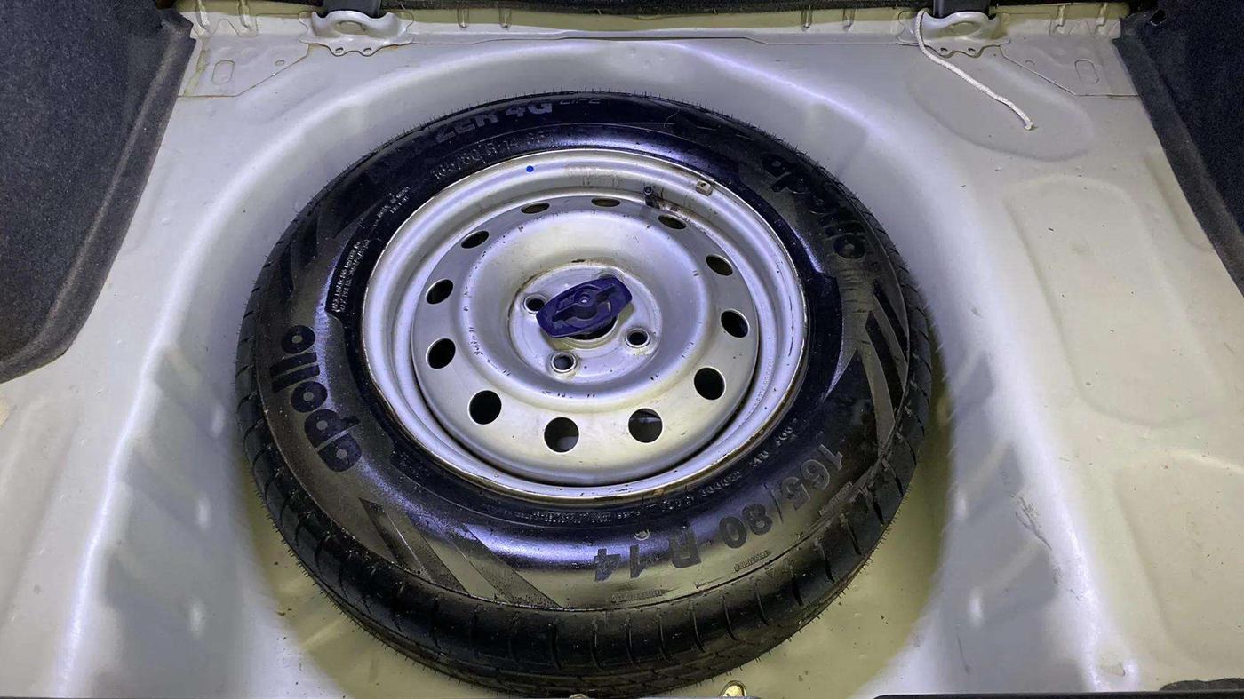 2019 Maruti Dzire LXI, Petrol, Manual, 48,483 km, Spare Tyre