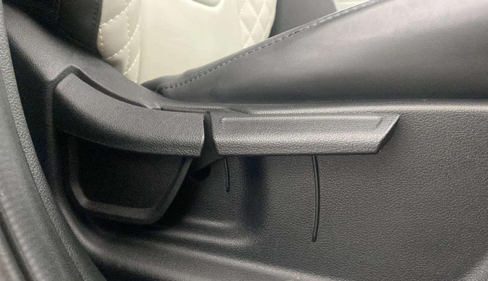 2021 Hyundai Creta SX 1.5 PETROL, Petrol, Manual, 57,091 km, Driver Side Adjustment Panel