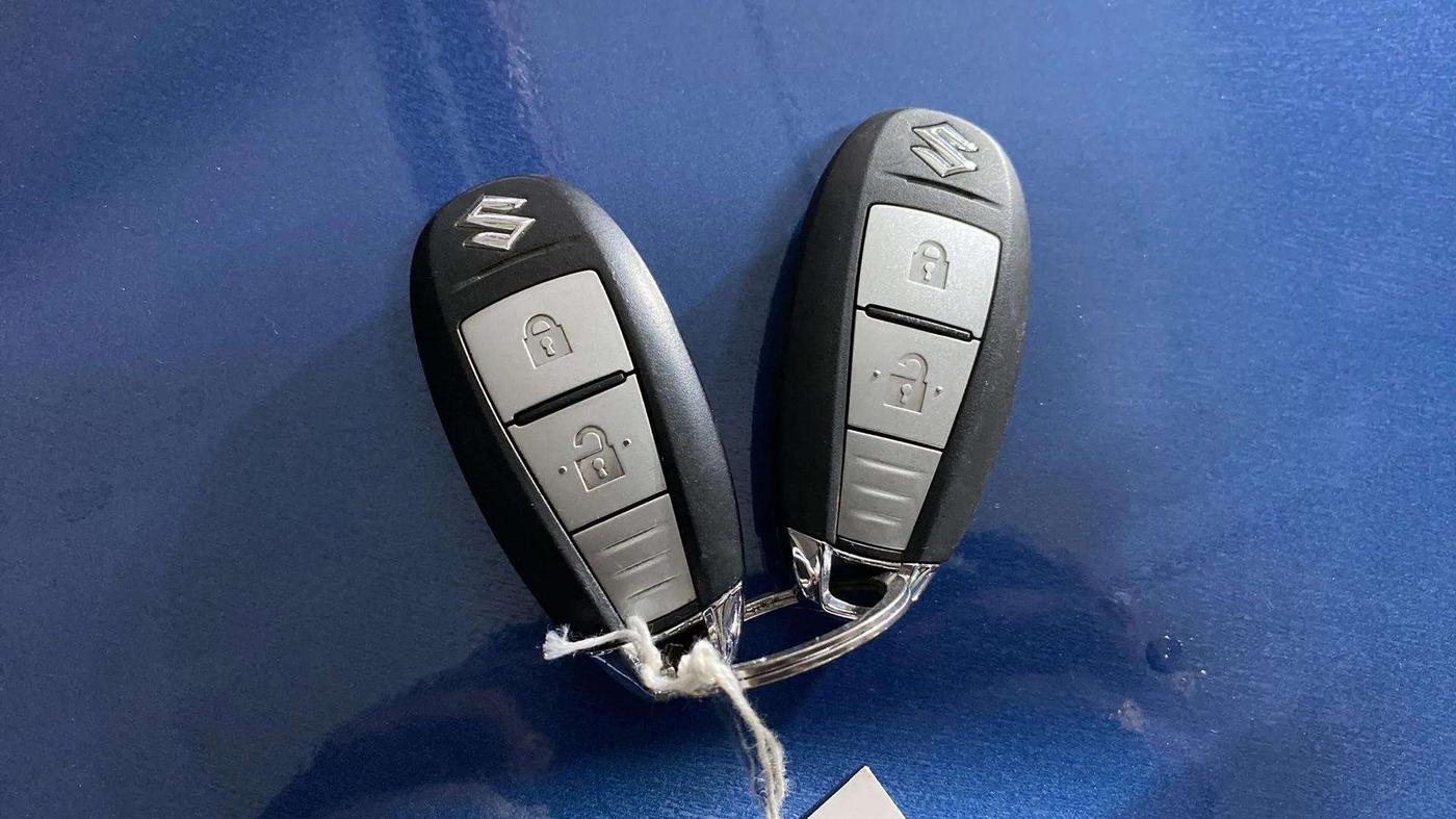 2018 Maruti Baleno ZETA PETROL 1.2, Petrol, Manual, 16,164 km, Key Close Up