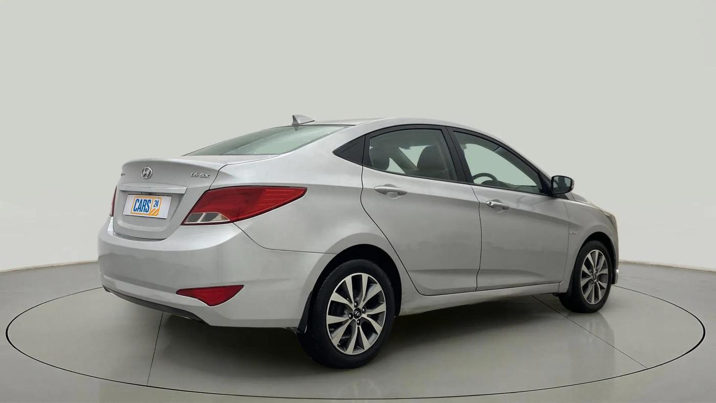 2016 Hyundai Verna 1.6 VTVT SX, Petrol, Manual, 76,467 km, Right Back Diagonal