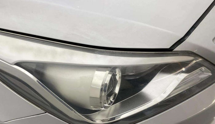 2016 Hyundai Verna 1.6 VTVT SX, Petrol, Manual, 76,405 km, Right headlight - Faded