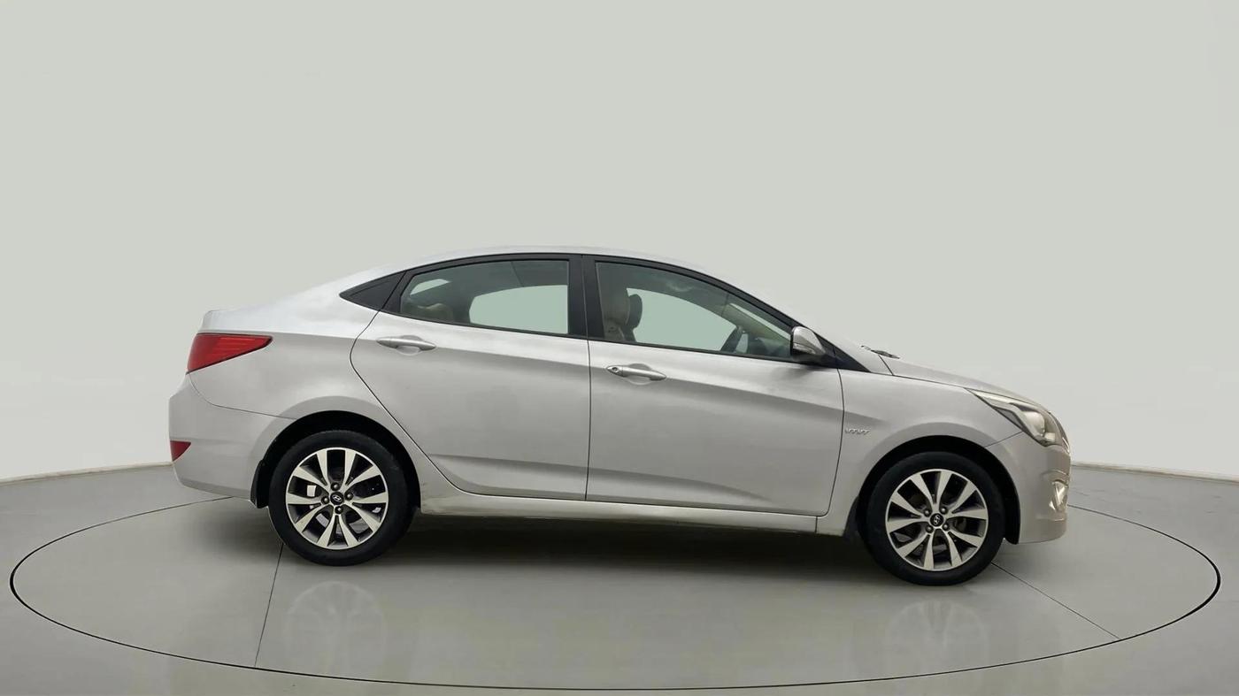 2016 Hyundai Verna 1.6 VTVT SX, Petrol, Manual, 76,467 km, Right Side View