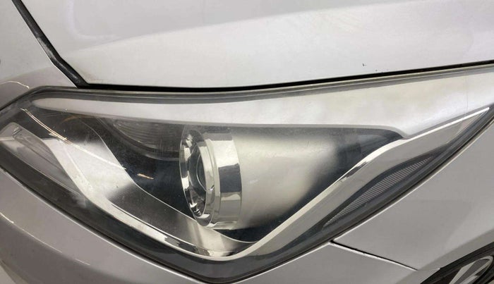 2016 Hyundai Verna 1.6 VTVT SX, Petrol, Manual, 76,405 km, Left headlight - Minor scratches