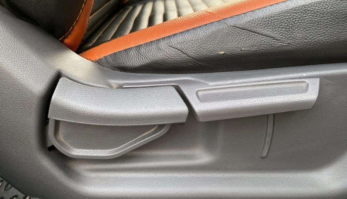 2022 Hyundai AURA SX PLUS 1.2 AMT, Petrol, Automatic, 21,938 km, Driver Side Adjustment Panel