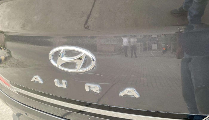 2022 Hyundai AURA SX PLUS 1.2 AMT, Petrol, Automatic, 21,938 km, Dicky (Boot door) - Minor scratches