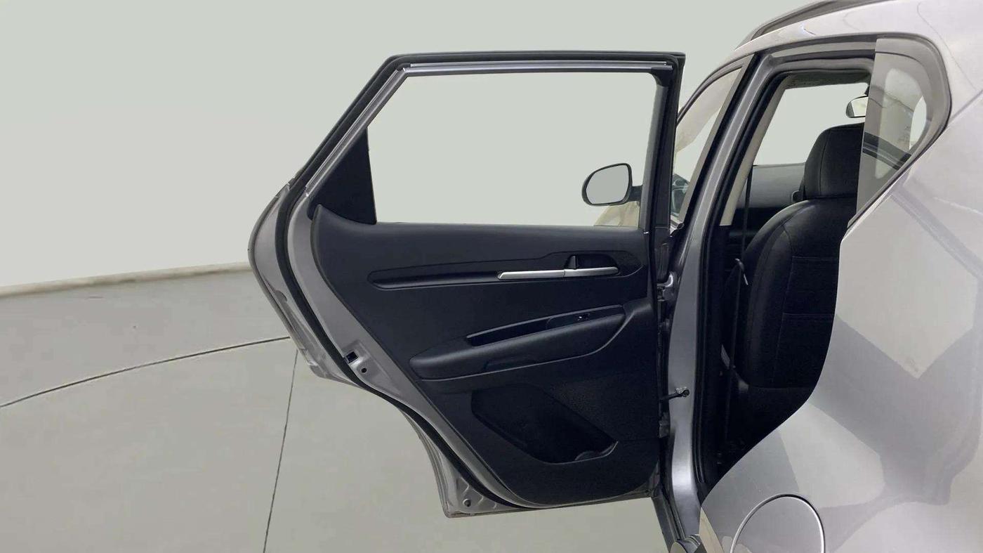 2021 KIA SONET HTK PLUS 1.0 IMT, Petrol, Manual, 80,233 km, LHS Rear Door