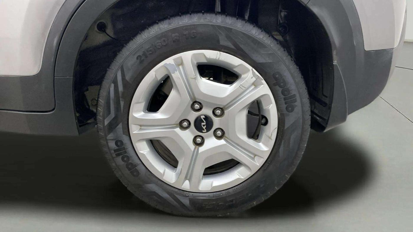 2021 KIA SONET HTK PLUS 1.0 IMT, Petrol, Manual, 80,233 km, Left Rear Wheel