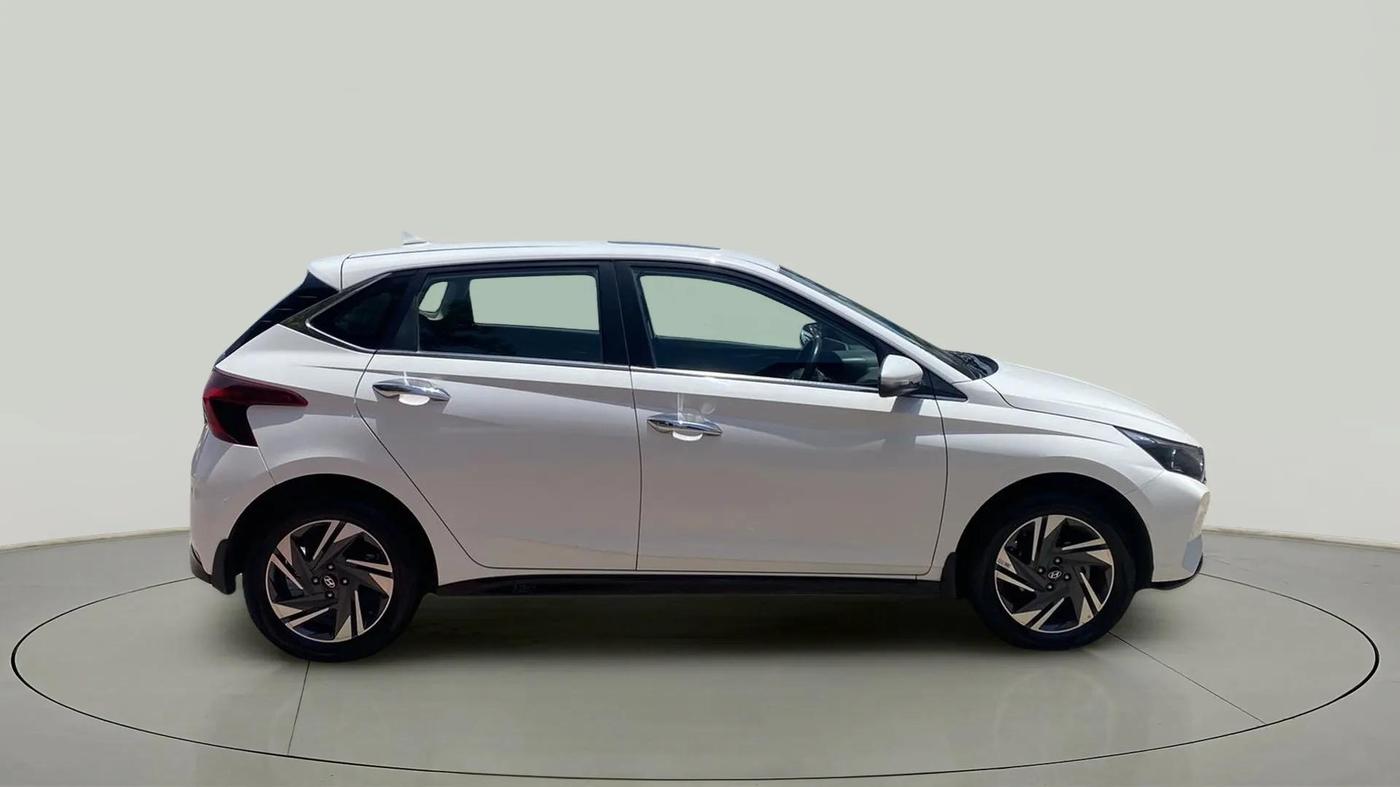 2023 Hyundai NEW I20 ASTA (O) 1.2 MT, Petrol, Manual, 9,994 km, Right Side View