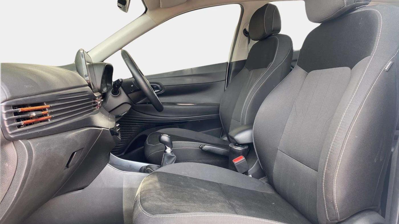 2023 Hyundai NEW I20 ASTA (O) 1.2 MT, Petrol, Manual, 9,994 km, Right Side Front Door Cabin