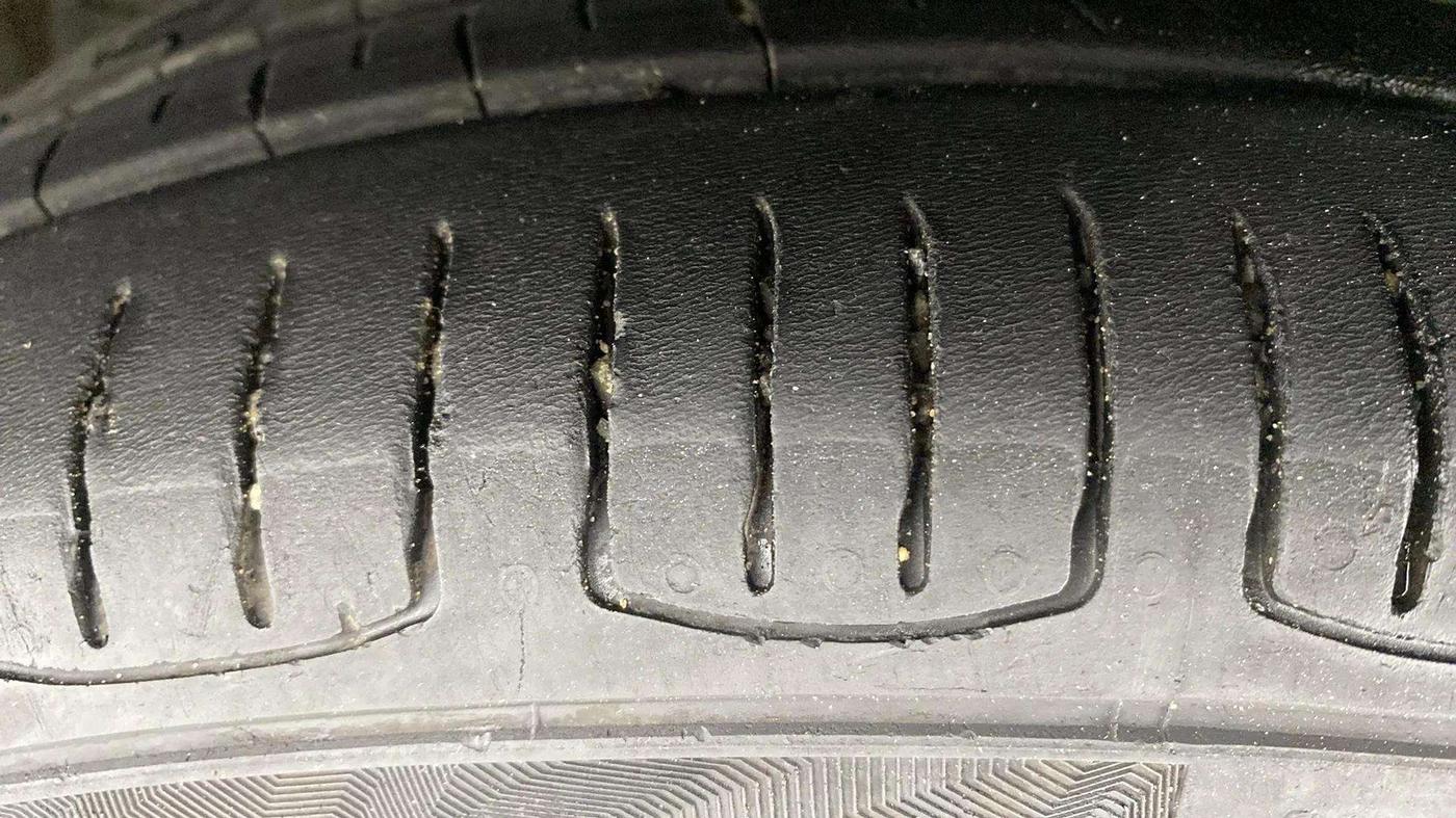 2019 Maruti Celerio X ZXI (O) AMT, Petrol, Automatic, 98,682 km, Left Front Tyre Tread