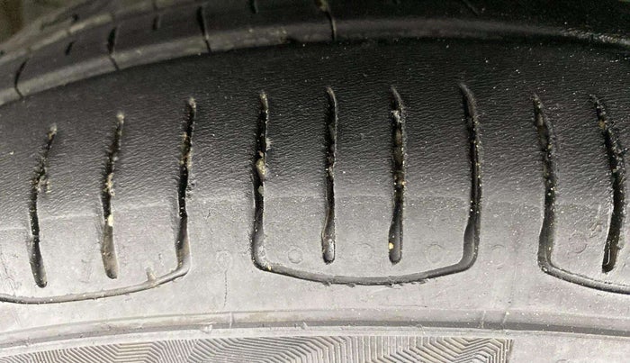 2019 Maruti Celerio X ZXI (O) AMT, Petrol, Automatic, 98,682 km, Left Front Tyre Tread