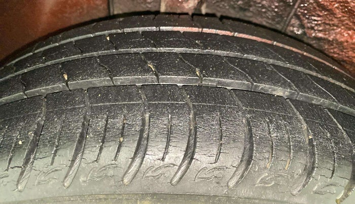 2020 Tata ALTROZ XZ PETROL, Petrol, Manual, 38,739 km, Right Rear Tyre Tread