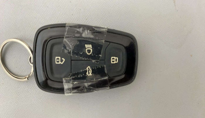 2020 Tata ALTROZ XZ PETROL, Petrol, Manual, 38,739 km, Key Close Up