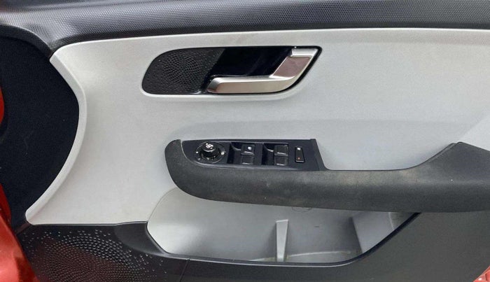 2020 Tata ALTROZ XZ PETROL, Petrol, Manual, 38,739 km, Driver Side Door Panels Control