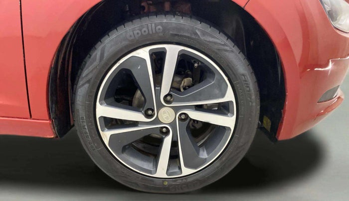 2020 Tata ALTROZ XZ PETROL, Petrol, Manual, 38,739 km, Right Front Wheel