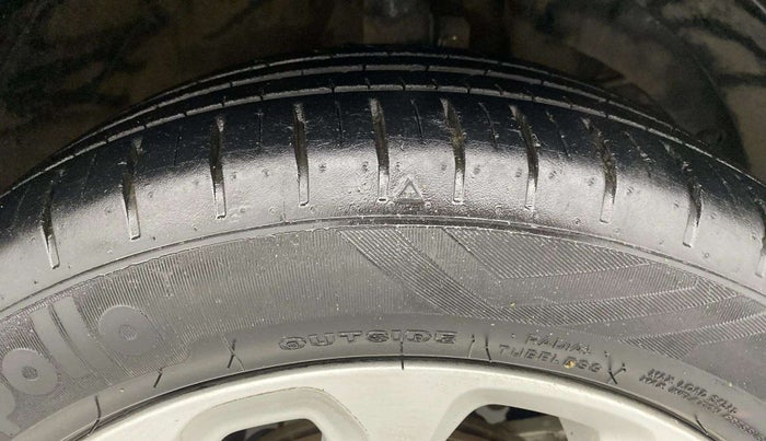 2023 Maruti Baleno  ZETA CNG 1.2L, CNG, Manual, 36,224 km, Right Front Tyre Tread