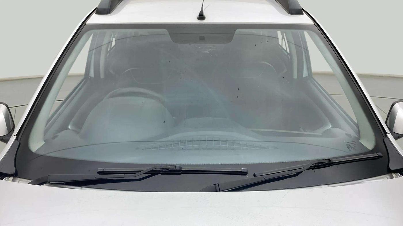 2018 Nissan Terrano  XL D Plus, Diesel, Manual, 50,763 km, Front Windshield