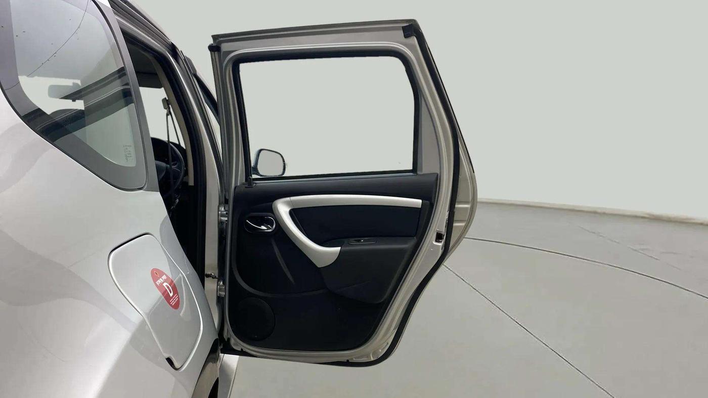 2018 Nissan Terrano  XL D Plus, Diesel, Manual, 50,763 km, RHS Rear Door