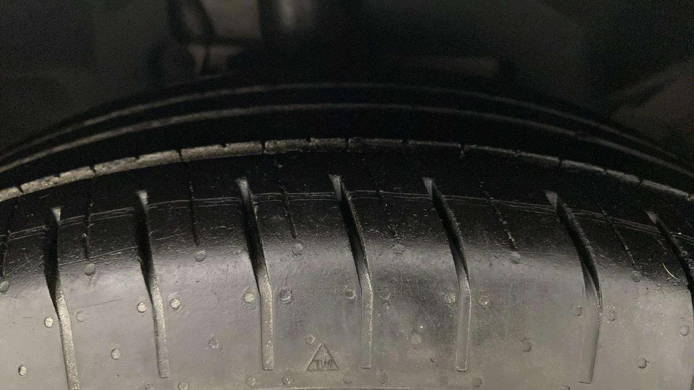 2019 Ford Ecosport TITANIUM 1.5L DIESEL, Diesel, Manual, 76,428 km, Right Front Tyre Tread