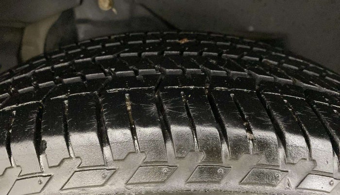 2021 Mahindra XUV500 W7 AT, Diesel, Automatic, 26,554 km, Right Rear Tyre Tread