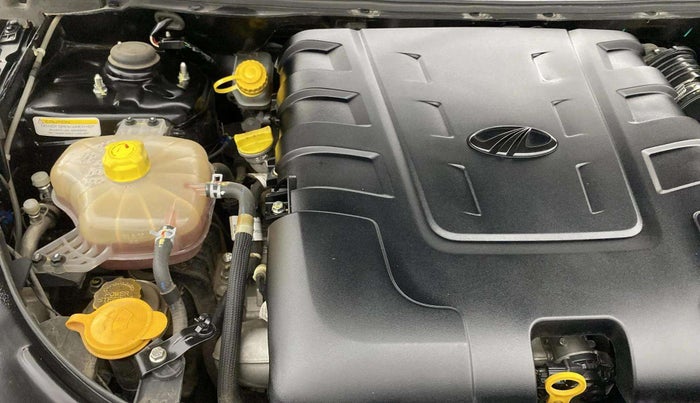 2021 Mahindra XUV500 W7 AT, Diesel, Automatic, 26,554 km, Engine View - Right
