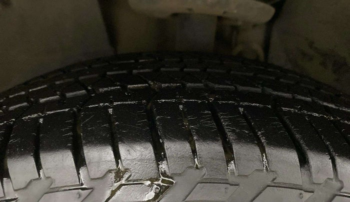2021 Mahindra XUV500 W7 AT, Diesel, Automatic, 26,554 km, Left Front Tyre Tread