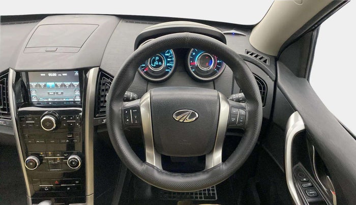 2021 Mahindra XUV500 W7 AT, Diesel, Automatic, 26,554 km, Steering Wheel Close Up