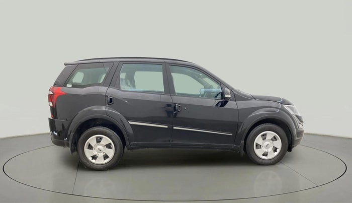 2021 Mahindra XUV500 W7 AT, Diesel, Automatic, 26,554 km, Right Side View