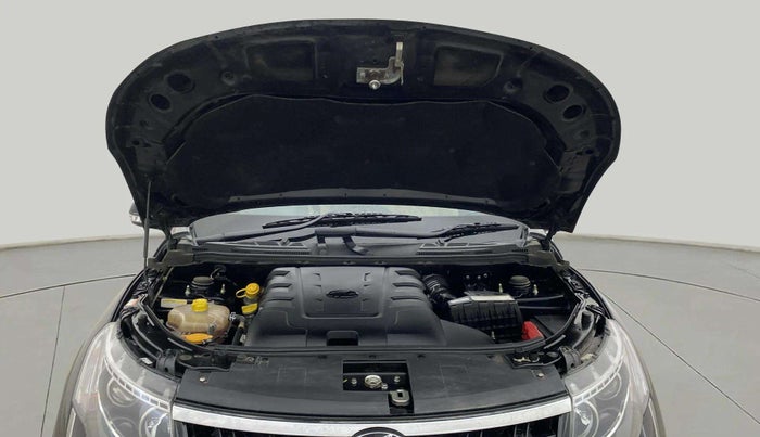 2021 Mahindra XUV500 W7 AT, Diesel, Automatic, 26,554 km, Open Bonet
