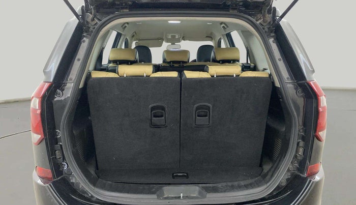 2021 Mahindra XUV500 W7 AT, Diesel, Automatic, 26,554 km, Boot Open Zoomed View