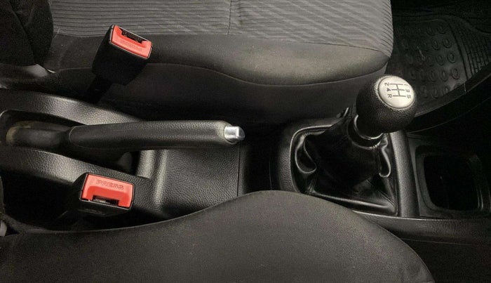 2016 Maruti Swift VXI O, Petrol, Manual, 32,045 km, Gear Lever