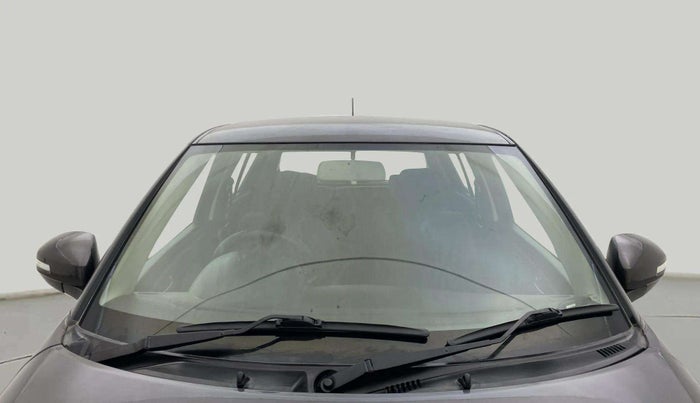 2016 Maruti Swift VXI O, Petrol, Manual, 32,045 km, Front Windshield