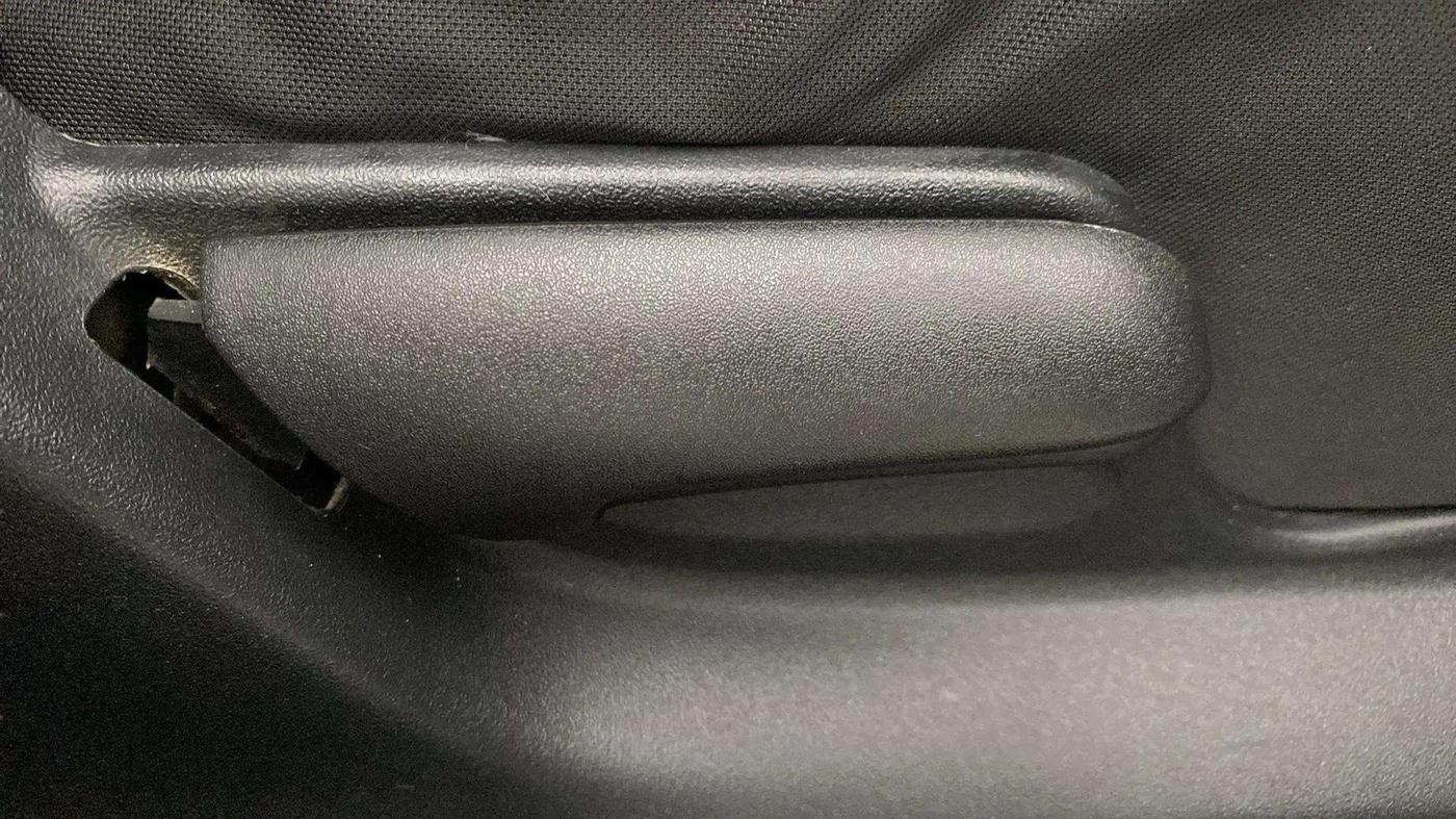 2016 Maruti Swift VXI O, Petrol, Manual, 32,133 km, Driver Side Adjustment Panel