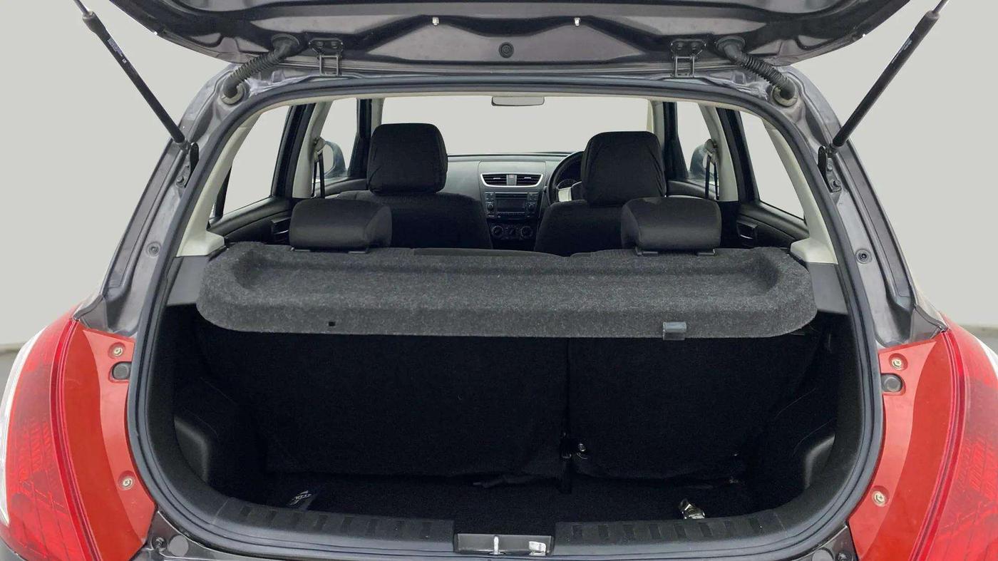 2016 Maruti Swift VXI O, Petrol, Manual, 32,133 km, Boot Inside