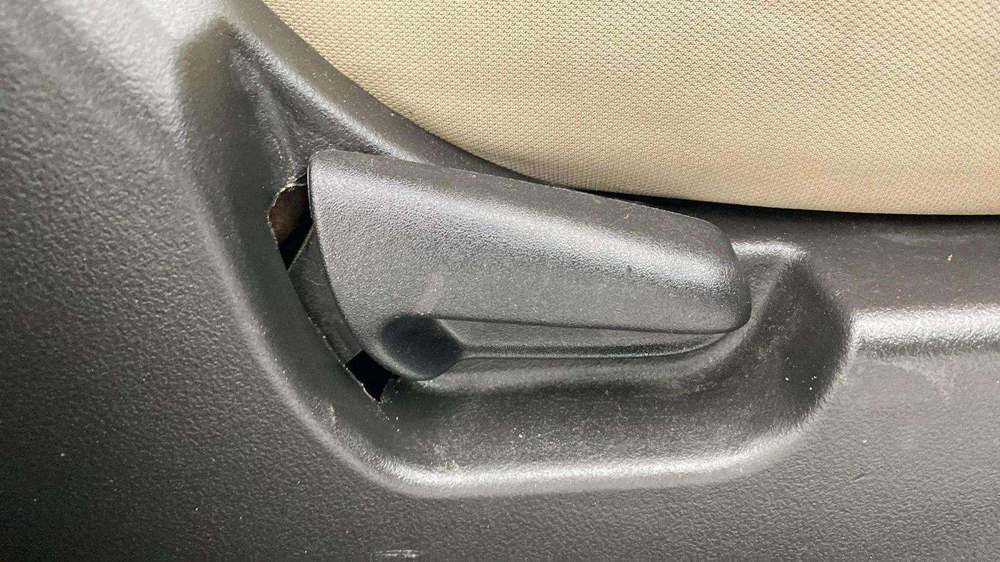 2017 Maruti Wagon R 1.0 VXI, Petrol, Manual, 19,576 km, Driver Side Adjustment Panel