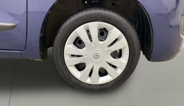 2017 Maruti Wagon R 1.0 VXI, Petrol, Manual, 19,555 km, Right Front Wheel