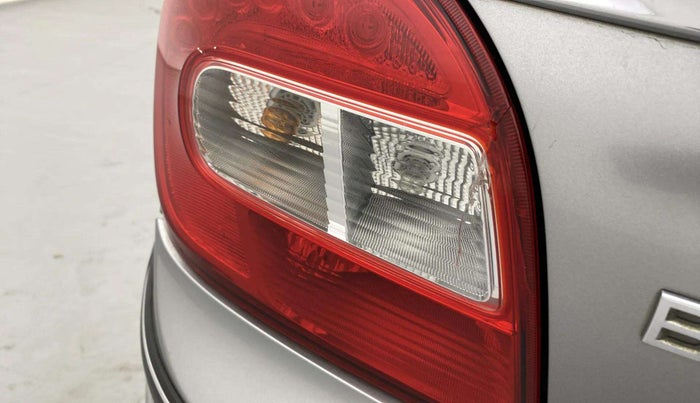 2016 Maruti Baleno ZETA PETROL 1.2, Petrol, Manual, 71,857 km, Left tail light - Minor damage