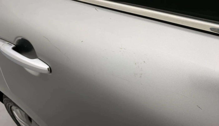 2016 Maruti Baleno ZETA PETROL 1.2, Petrol, Manual, 71,857 km, Right rear door - Minor scratches