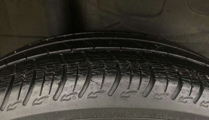 2019 Maruti S PRESSO VXI PLUS AMT, Petrol, Automatic, 39,525 km, Right Rear Tyre Tread