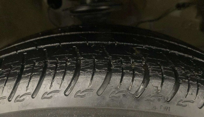 2019 Maruti S PRESSO VXI PLUS AMT, Petrol, Automatic, 39,525 km, Right Front Tyre Tread